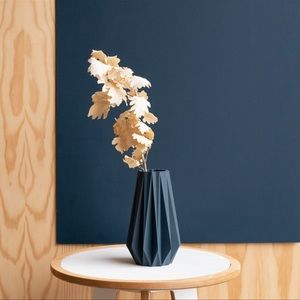 NEW Minimum Design Dry Flower Vase